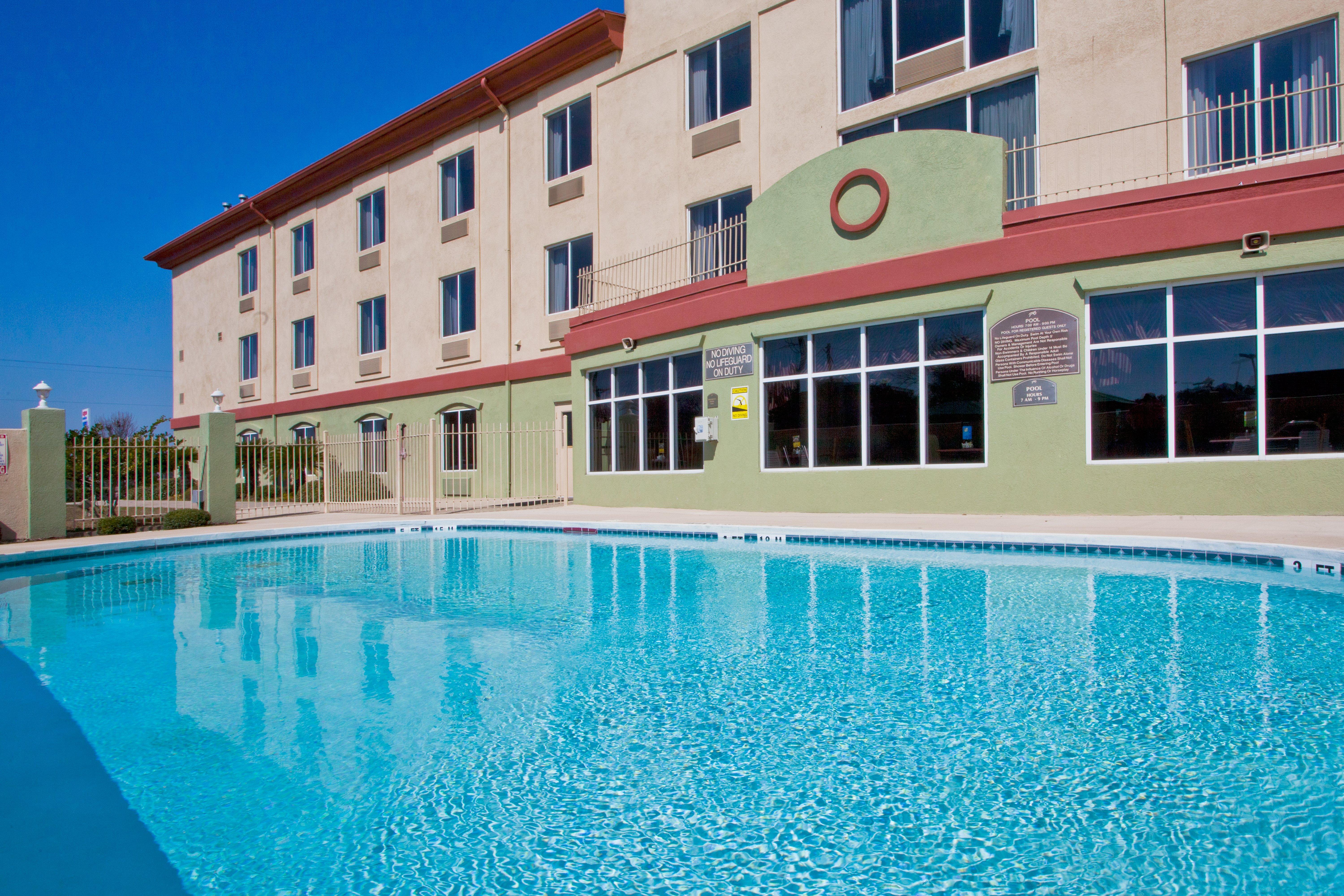 Holiday Inn Express Hotel & Suites Live Oak By Ihg Экстерьер фото