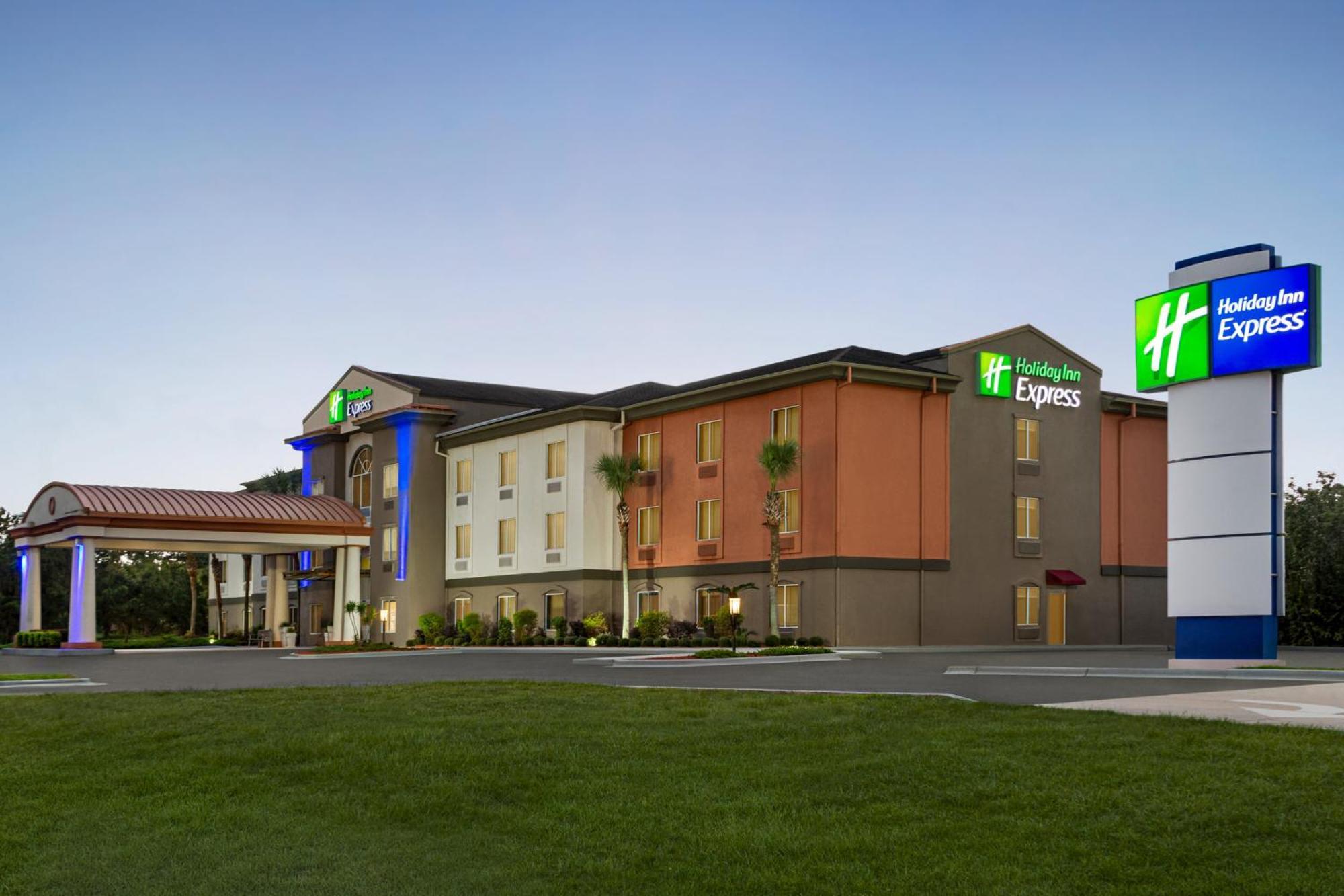 Holiday Inn Express Hotel & Suites Live Oak By Ihg Экстерьер фото